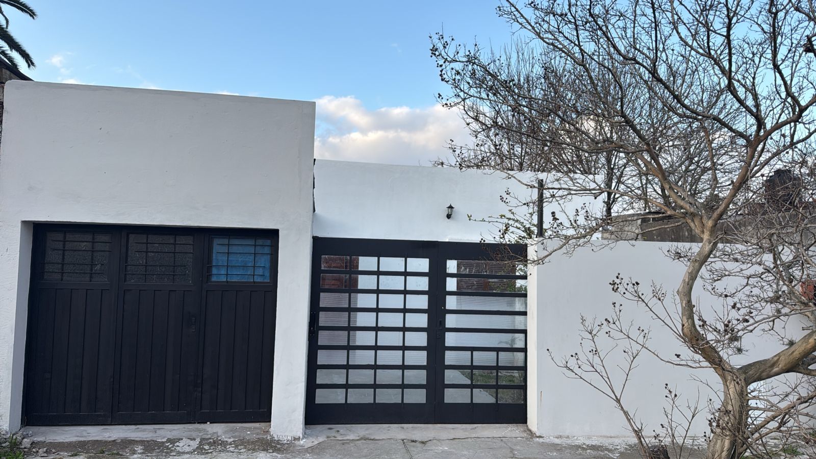 HIPOLITO DE IRIGOYEN N°195 E/ MARQUES DE AVILES Y